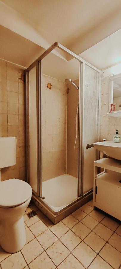 Spacious & Comfortable Guestrooms W Private Bathrooms Near Koelnmesse & Lanxess Arena, Free Parking, Highspeed Wifi Exterior foto