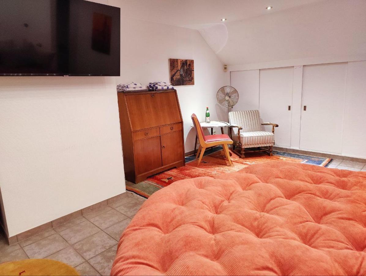 Spacious & Comfortable Guestrooms W Private Bathrooms Near Koelnmesse & Lanxess Arena, Free Parking, Highspeed Wifi Exterior foto